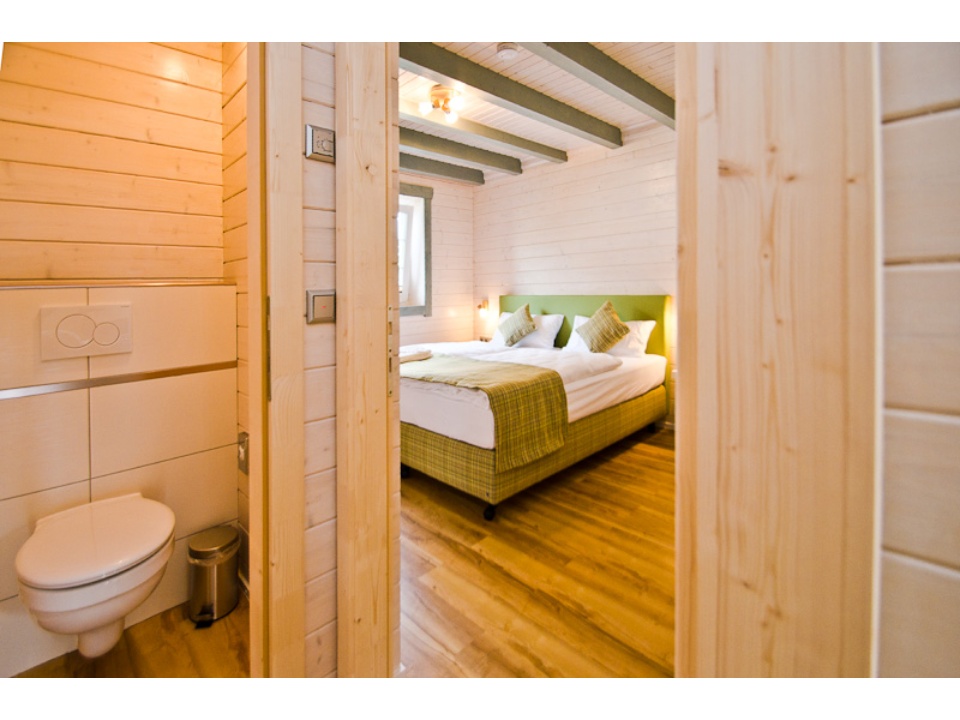 Separates WC und Schlafzimmer 2 - Blockhaus Auerhahn